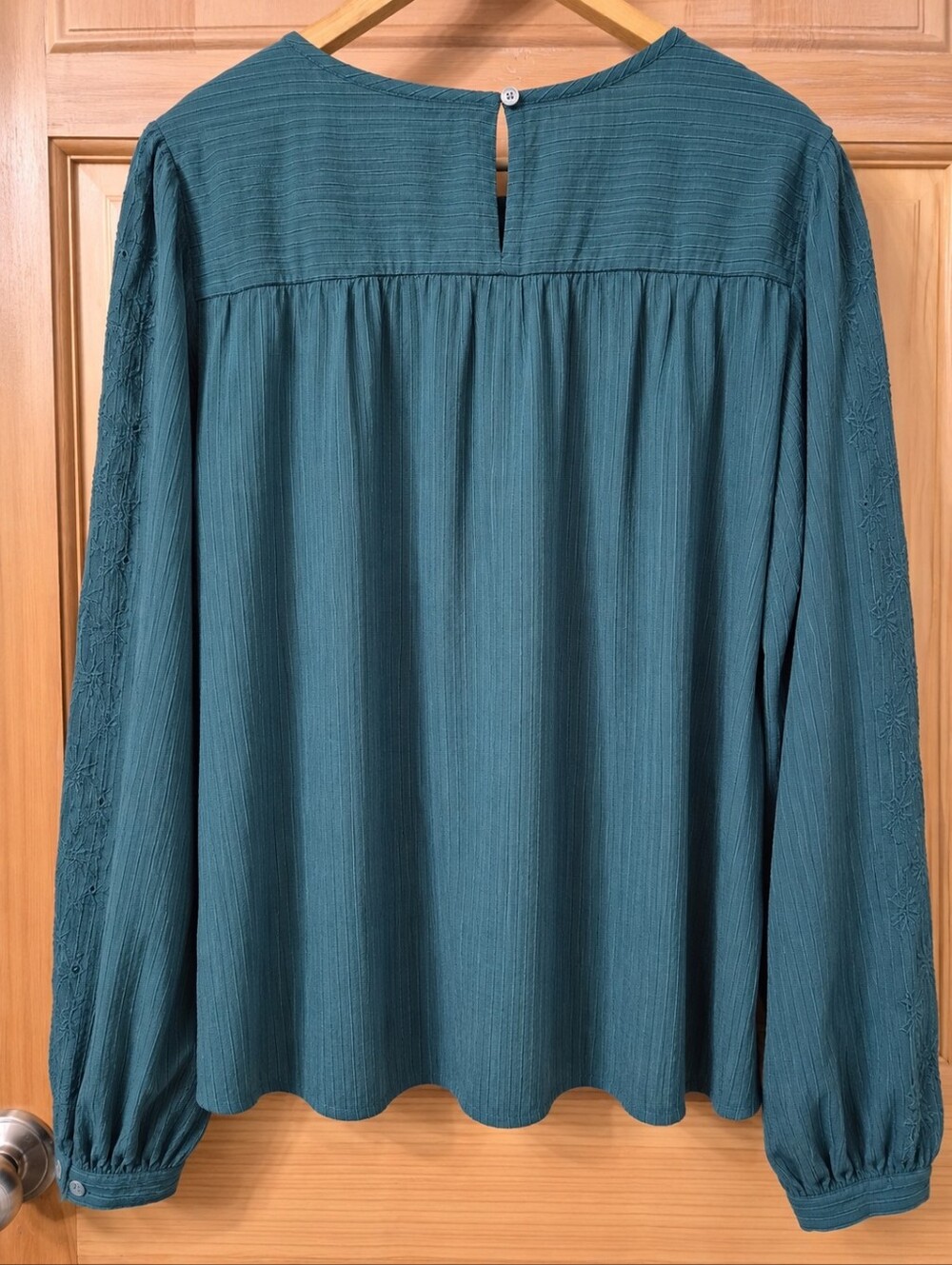 LOFT Teal Blue Textured Embroidered Sleeve Boho Blouse Top Size L Large - Picture 2 of 5
